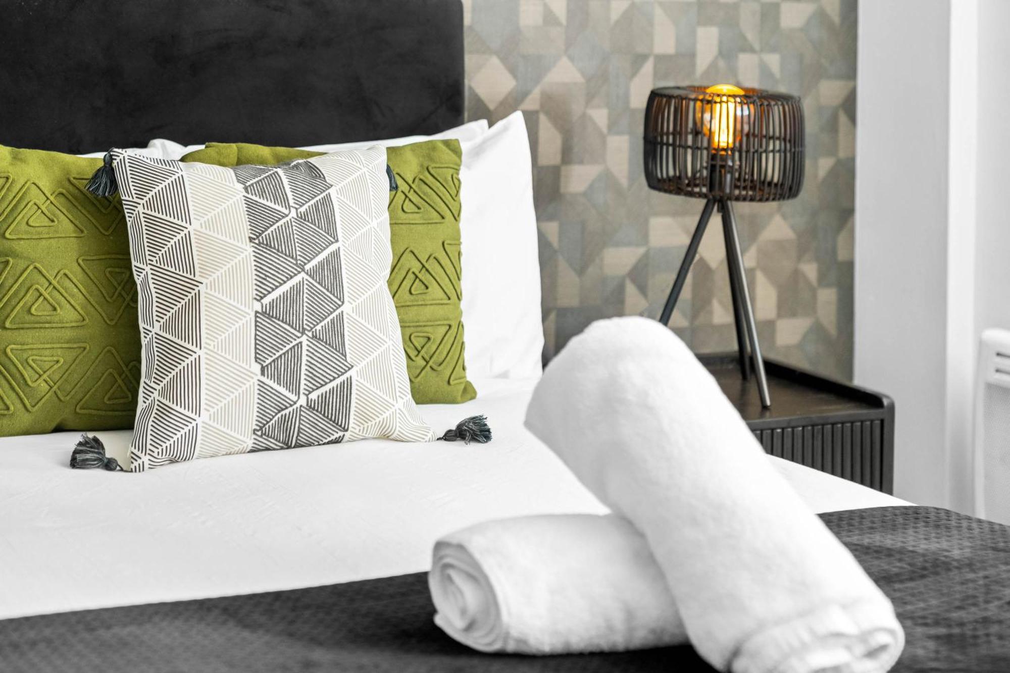 Luxury Apartment - Secure Parking - Gated Development - Near Jq & Birmingham City Centre 6Sh Εξωτερικό φωτογραφία